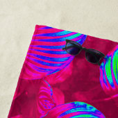 トロピカルラッシュマゼンタ離れビーチタオル ビーチタオル (インサイチュ)