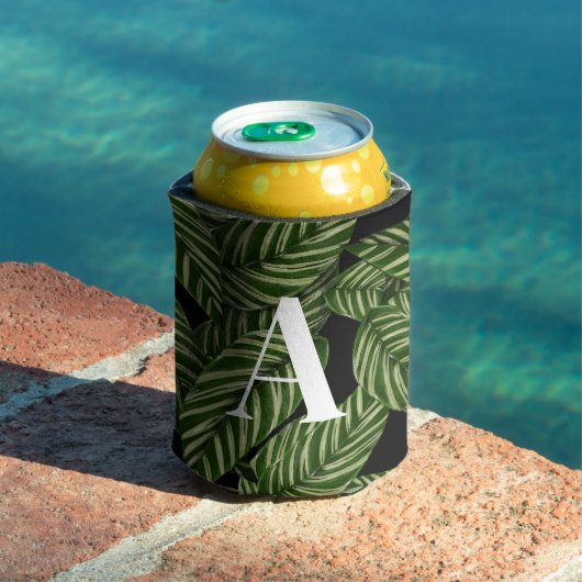 トロピカルリーフモダンパーム植物プリントモノグラム 缶クーラー (インサイチュ プール)