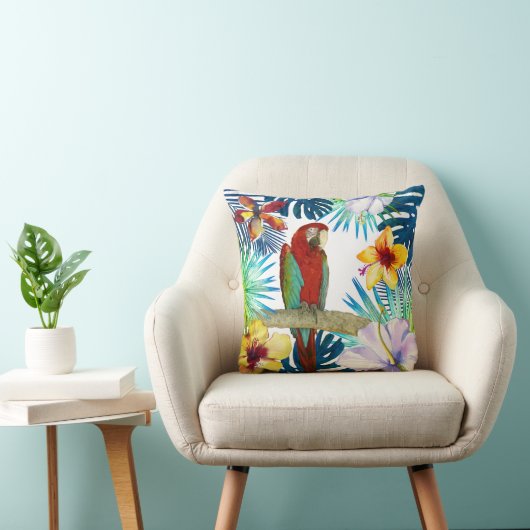 トロピカルレッドマコーパローイエローティール(緑がかった色)フローラビーチ クッション (椅子)