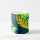 トロピカル絞り染めブルーグアシュ。熱帯パターン。G コーヒーマグカップ (中央)
