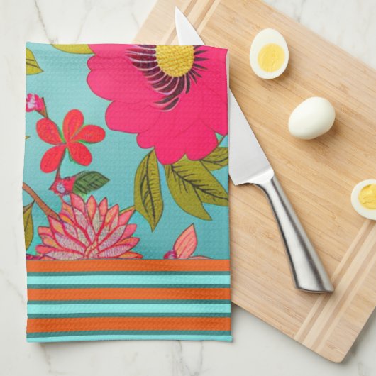 トロピカル花模様ピンクシェードとティール（緑がかった色）オレンジトリム キッチンタオル (四つ折り)