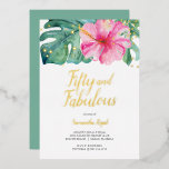 トロピカル50と素晴らしい50誕生日 箔招待状<br><div class="desc">トロピカルエレガントな書パーソナライズされた道招待状は、イベントの詳細を金ゴールド紙吹雪とシンプル、ピンクのハイビスカスの花と植物の緑の鮮明な白い背景の上にフレーム。イベント詳細はシンプルsans serifで設定し、金ゴールドフォイルのスクリ実在プトタイプで設定する。50歳と素晴らしい50歳の誕生日パーティーに最適なルアウ（ハワイ式宴会）テーマ。水彩画とデザインDo Tell A BelleのVictoria Grigaliunas著。この様なフォイルエレガントスタンプされたfab誕生日招待状を参照するにはwww.zazzle.com/dotellabelle</div>