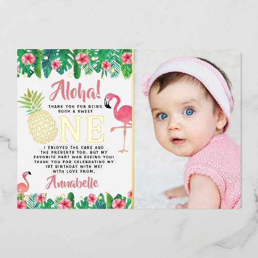 トロピカル サマー ビーチ ルアウ ガール 1歳 誕生日 写真 箔招待状 (正面)