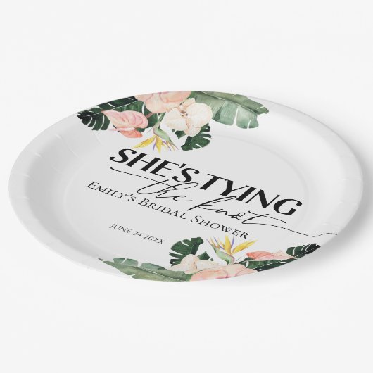 トロピカル フラワーの彼女は結婚する ブライダル シャワー ペーパープレート (アングル)