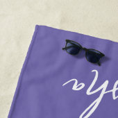 トロピカル フローラル ピース サイン パーソナライズ パープル ビーチタオル (インサイチュ)