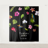 トロピカル ブラック フローラル ピンク フォトブース バックドロップ タペストリー (正面)