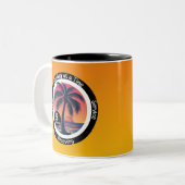 トロピパーソナライズされたカル12段階記念チップ ツートーンマグカップ (正面左)