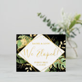 トロピモダンカルブラック結婚ズの飛び出し披露宴 箔招待状ポストカード (立ち正面)