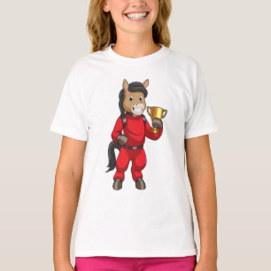 トロフィーでチャンピオンに輝く馬 Tシャツ