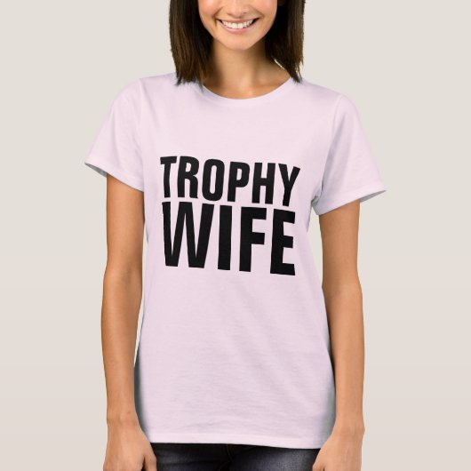 トロフィーの妻Tシャツ Tシャツ (正面)
