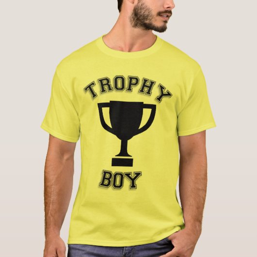 トロフィーボーイユーモア Tシャツ (正面)