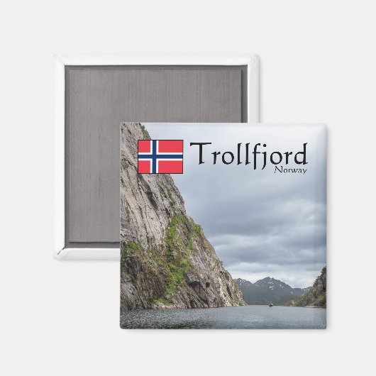 トロルフィヨルドの記念品 マグネット (正面/裏面)