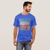 トロントの夕焼けスカイライン Tシャツ (正面フル)