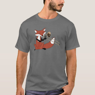 トロンボーンを遊んでいるキツネ Tシャツ