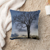 トワイライトアットザツリーインウィンター装飾用クッション クッション (ブランケット)