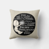 トンネルのライト クッション (裏面)