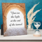 トンネルの先端の光 フォトプラーク (側面)