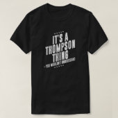 トンプソおもしろいン氏おもしろい家 Tシャツ (デザイン正面)