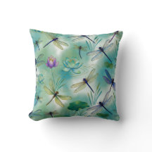 トンボとハスの花