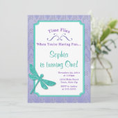 トンボの誕生日の招待状のピンクのグリッターの女の子 招待状 (スタンド正面)