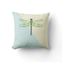 トンボは時に住んでいます