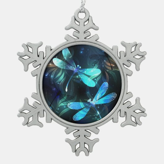 トンボ白熱［赤熱］光を放つイ湖 スノーフレークピューターオーナメント (正面)