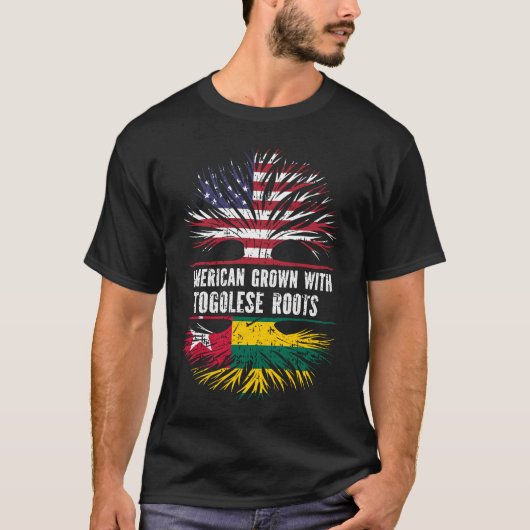 トーゴルーツ米国国旗で栽培されたアメリカ人 Tシャツ (正面)