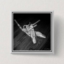 'トーシューズ'スクエアピン(B&W) 缶バッジ