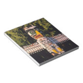 トーテムポールカナダのバンクーバーにある。 ノートパッド (アングル)