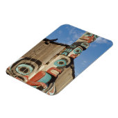 トーテムポール、ハイネス、アラスカの低角度ビュー マグネット (左側)