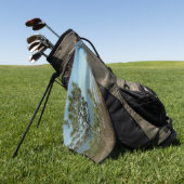 トーリーパインとカリフォルニアの海岸線の風景 ゴルフタオル (グリーン)