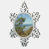 トーリーパインとカリフォルニアの海岸線の風景 スノーフレークピューターオーナメント (右)