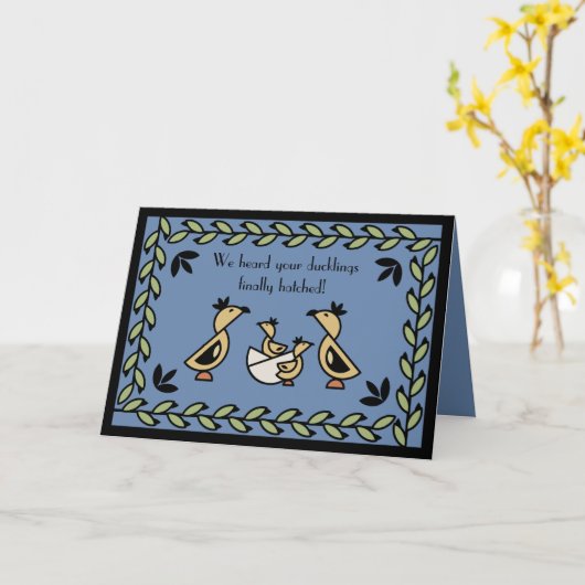 トールツインアヒル男の赤ちゃんおめでとうカード カード (黄色い花)