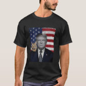 ドおもしろいナルドトランプとネコ政治米国国旗の要素 Tシャツ (正面)