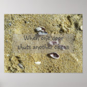 ドアが閉まるとポスターが開く引用文 ポスター (正面)