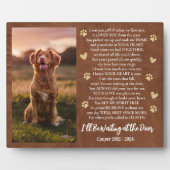 ドアで待っているPhoto Dog Memorial フォトプラーク (正面)