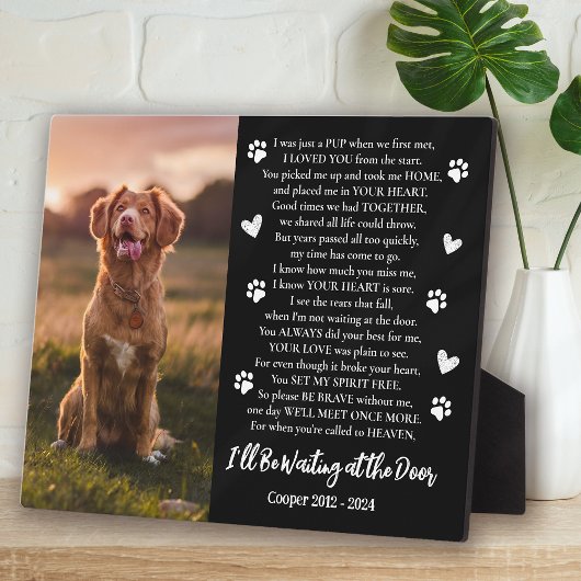 ドアで待ってる写真 犬メモリアル フォトプラーク