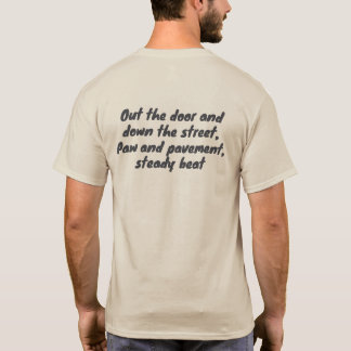 ドアの外へ通りへペットオーナーTシャツ Tシャツ