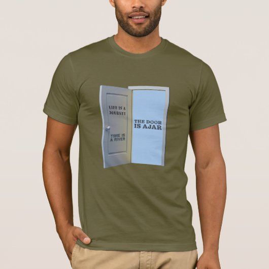 ドアは少し開いている Tシャツ (正面)