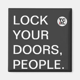 ドアを閉めろ。TrueCrimeIRL マグネット