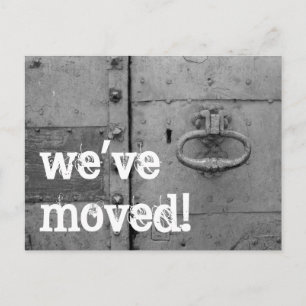 ドアノッカーと鍵穴付きポストカードの移動 案内ポストカード