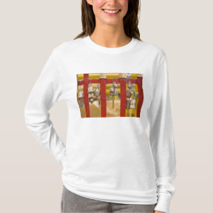 ドイステープ寺院の仏教の鐘 Tシャツ