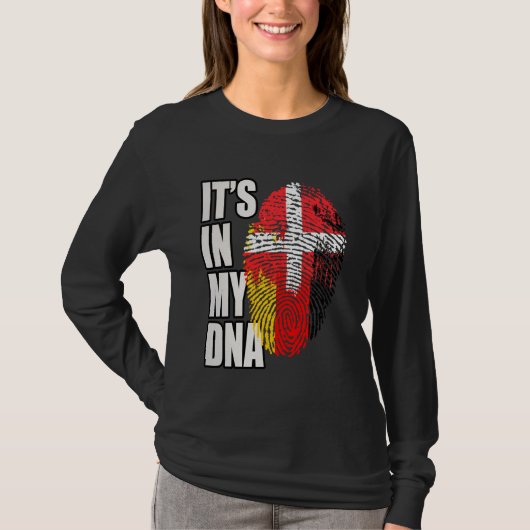 ドイツとデンマークのDNA伝統国旗 Tシャツ (正面)