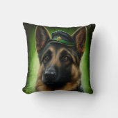 ドイツのシェパード犬の聖パトリックの日服 クッション (正面)