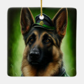ドイツのシェパード犬の聖パトリックの日服 セラミックオーナメント (裏面)