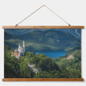 ドイツのシュヴァンガウにあるノイシュヴァンシュタイン城 吊り下げ型タペストリー (正面)