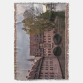 ドイツのニュールンベルクにある歴史的な建物 スローブランケット (正面縦)