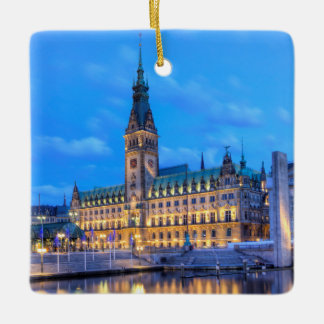 ドイツのハンブルクにあるRathausmarktの旧市庁舎 セラミックオーナメント