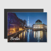 ドイツのベルリンにあるテレビ塔と博物館の島 (正面/裏面)