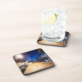 ドイツのベルリンのシュリー川近くのベンチ コースター (右側)